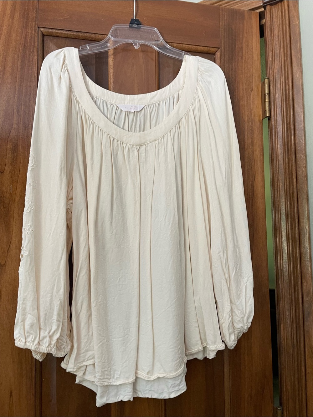 LC Lauren Conrad Cream Scoop-Neck Balloon Sleeve Tunic